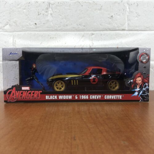 Marvel Avengers ~ Black Widow & 1966 Chevy Corvette (1:24)