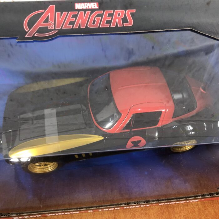 Marvel Avengers ~ Black Widow & 1966 Chevy Corvette (1:24) - Image 10