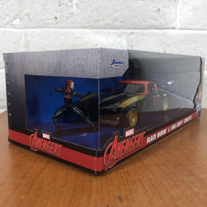 Marvel Avengers ~ Black Widow & 1966 Chevy Corvette (1:24) - Image 8