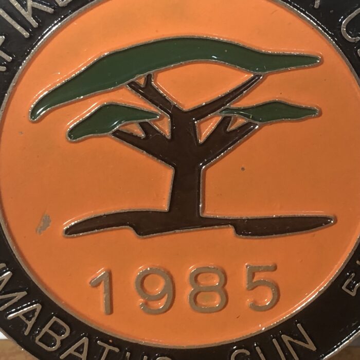 Vintage 1985 Mafikeng Motor Club Badge - Image 3
