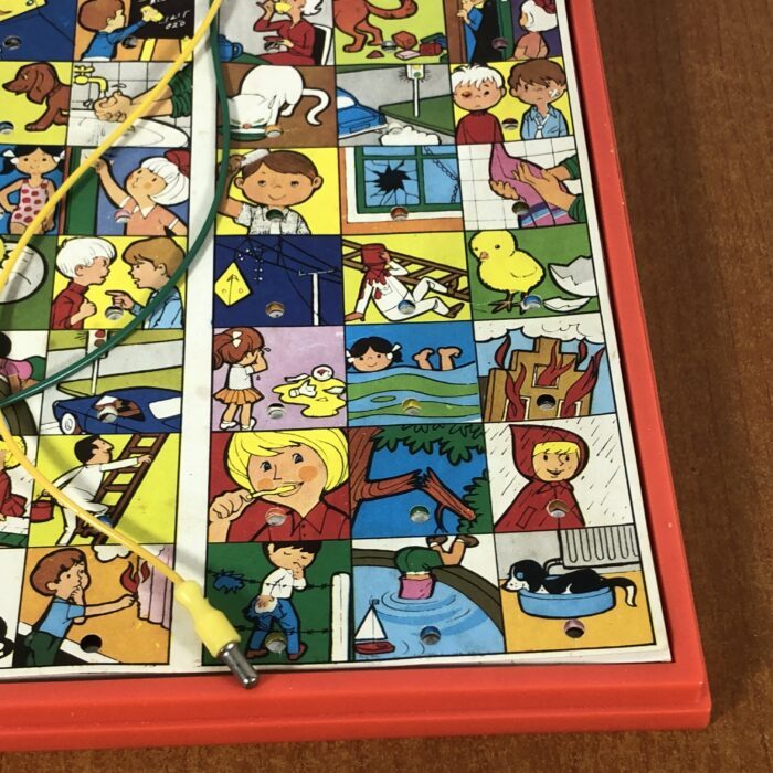 Vintage Electronic Quiz Computer in Original Box - Image 6