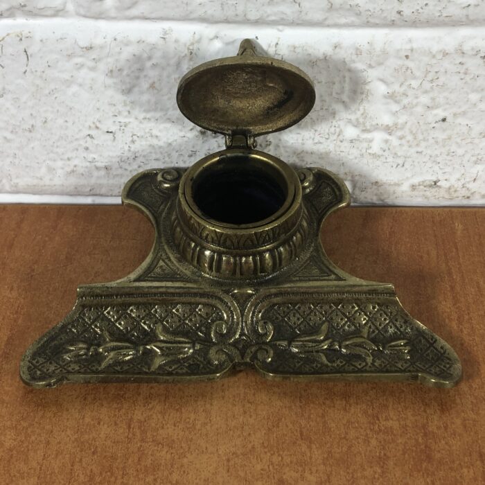 Vintage Brass Door Knocker, Brass Ink Pot & Miniature Flip Calendars - Image 3