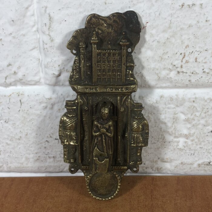 Vintage Brass Door Knocker, Brass Ink Pot & Miniature Flip Calendars - Image 6