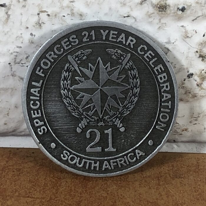 SADF St. Michael Parabat Pendant & 5 Special Forces Regiment Challenge Commeorative Coin - Image 2