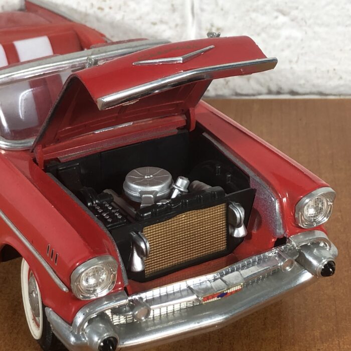 1957 Chevrolet Belair (1:18) - Image 4