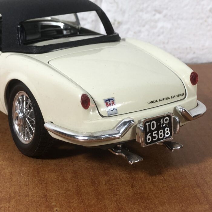 1955 Lancia Aurelia B24 Spider (1:18) ~ Made in Italy - Image 8