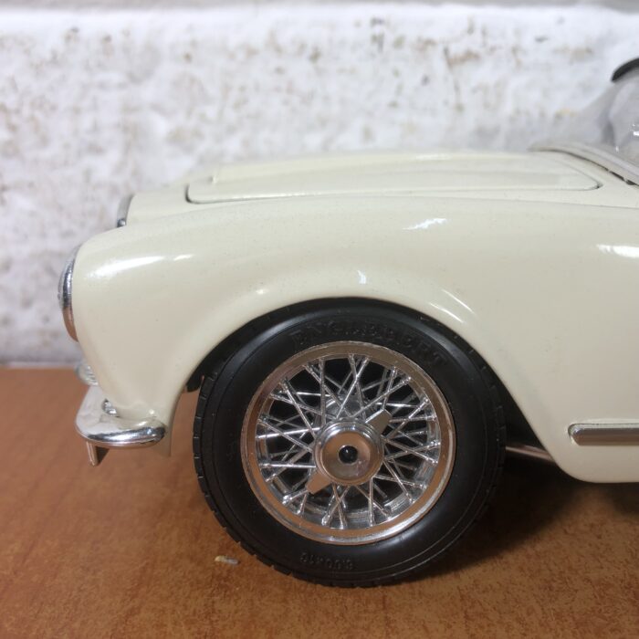 1955 Lancia Aurelia B24 Spider (1:18) ~ Made in Italy - Image 6