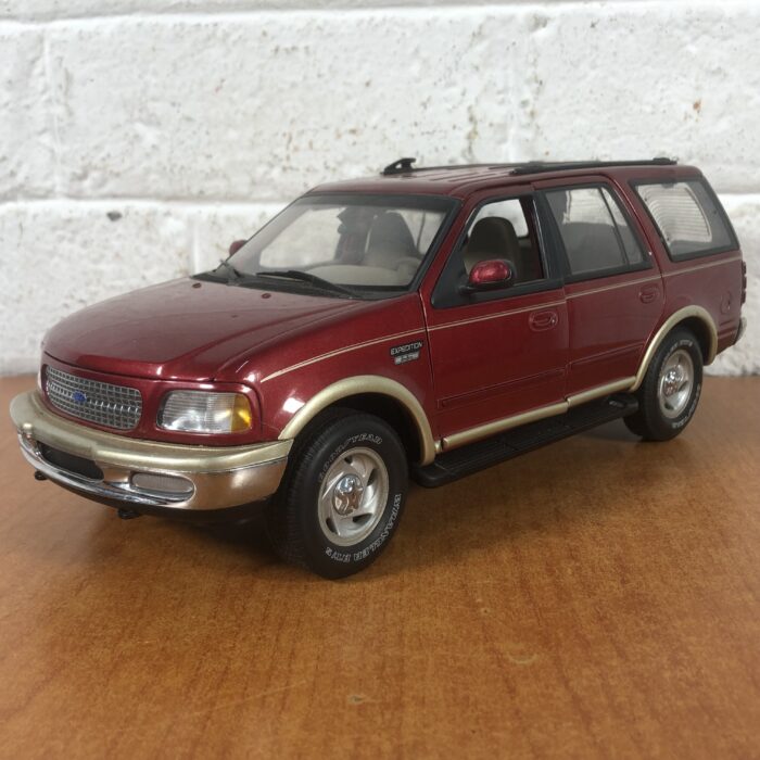 Ford Expedition (1:18) - Image 4