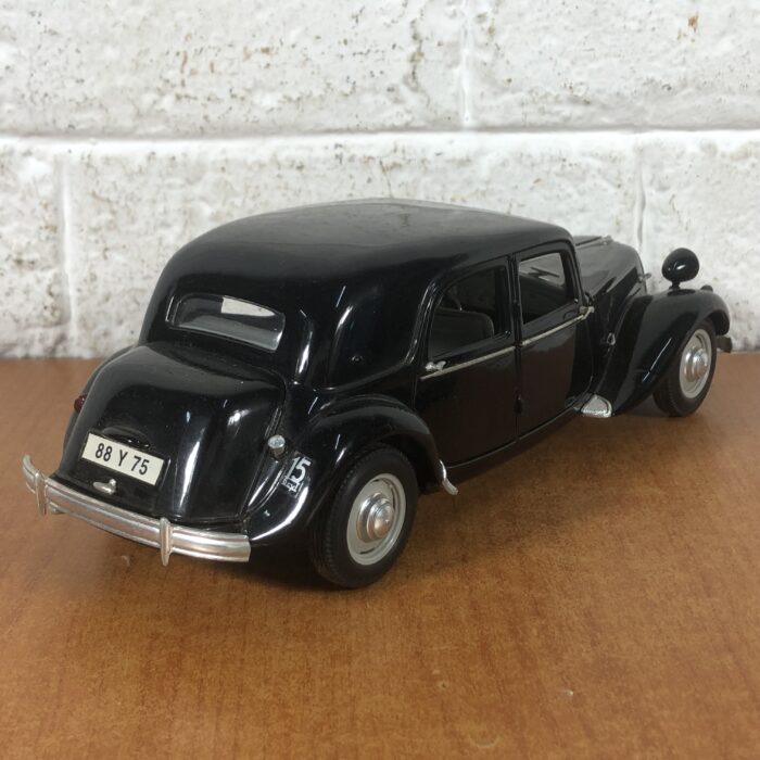 1952 Citroen 15CV 6 Cyl (1:18) - Image 8