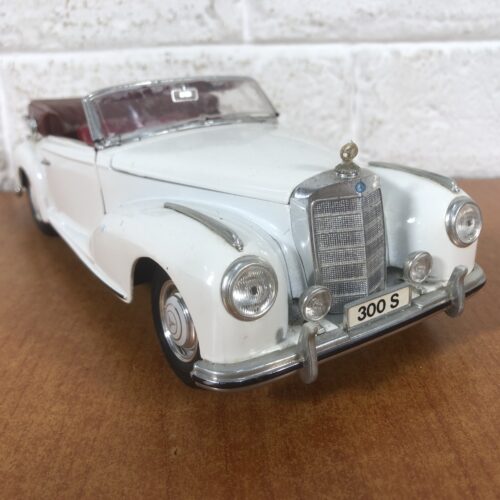 1955 Mercedes-Benz 300S (1:18)