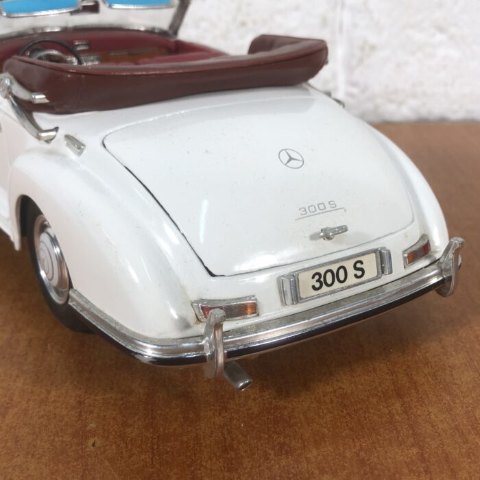 1955 Mercedes-Benz 300S (1:18) - Image 7
