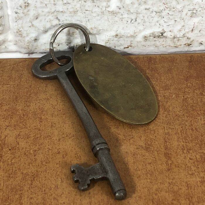 Vintage Key & Keychain - Image 4