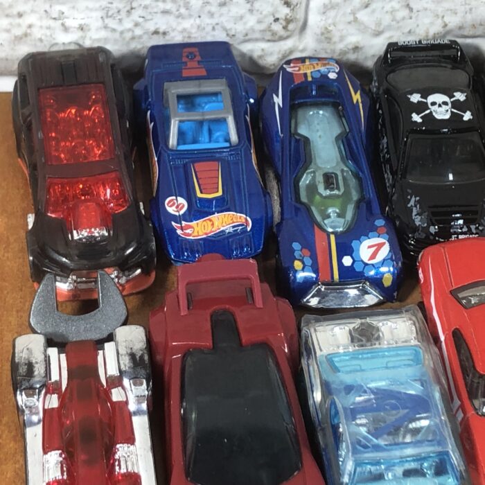 Hotwheels Collection in Carry Case - Image 3