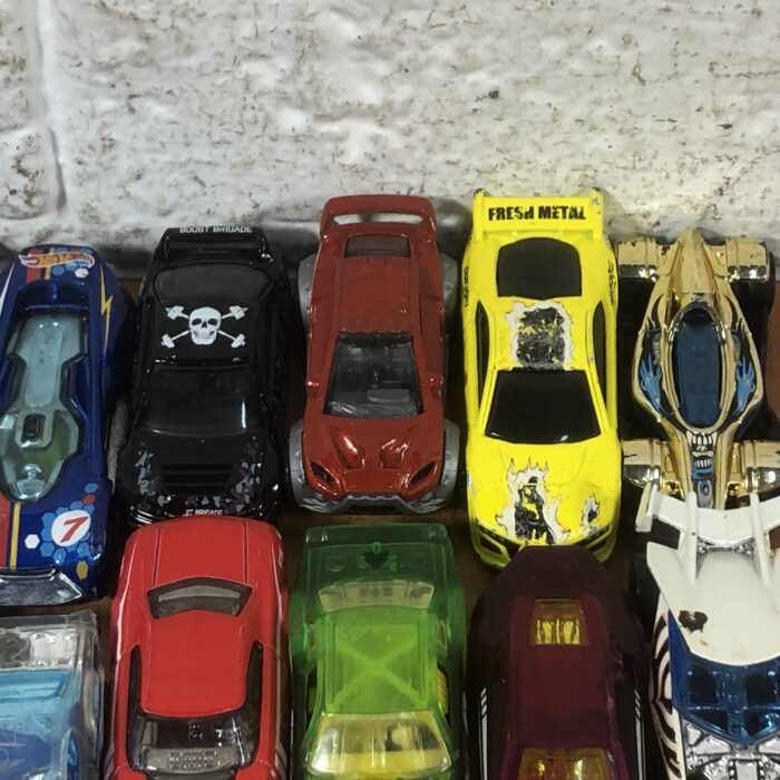 Hotwheels Collection in Carry Case - Image 4