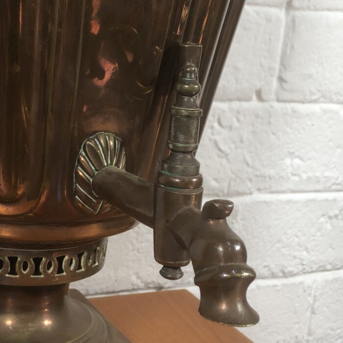 Large Vintage Copper Russian Samovar - Image 2