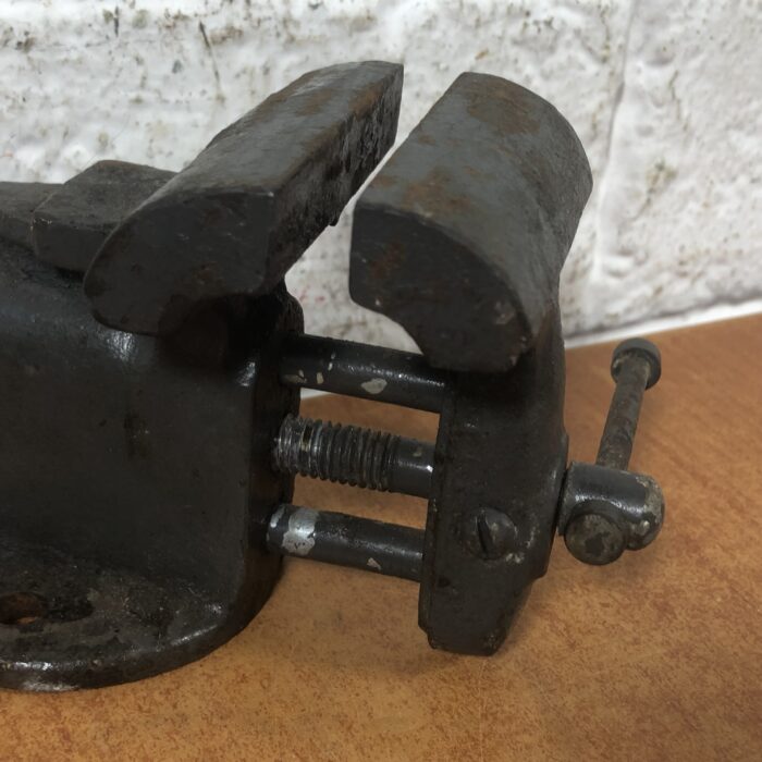 Small Vintage Bench Vice - Image 2