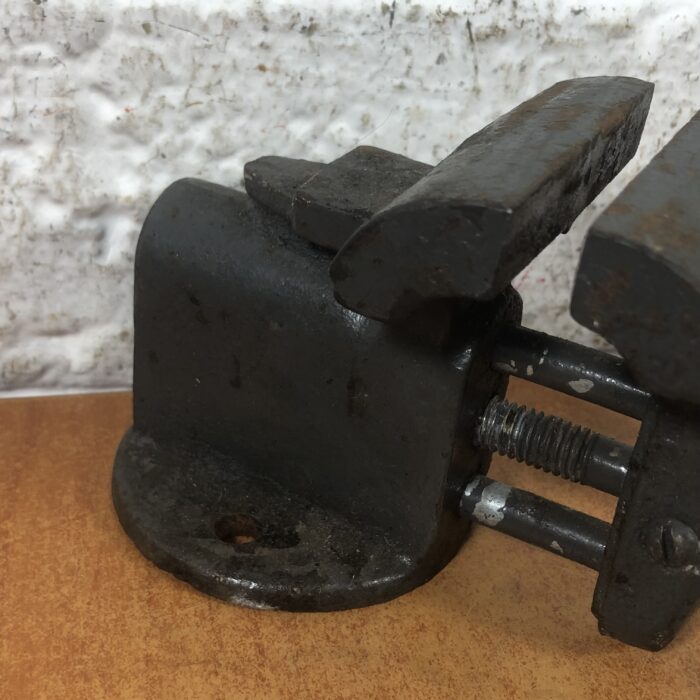 Small Vintage Bench Vice - Image 3