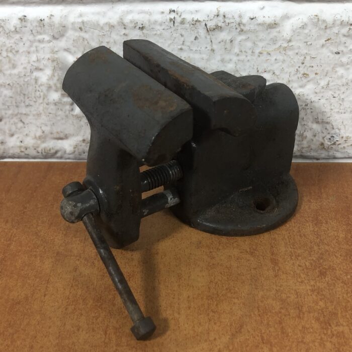 Small Vintage Bench Vice - Image 4