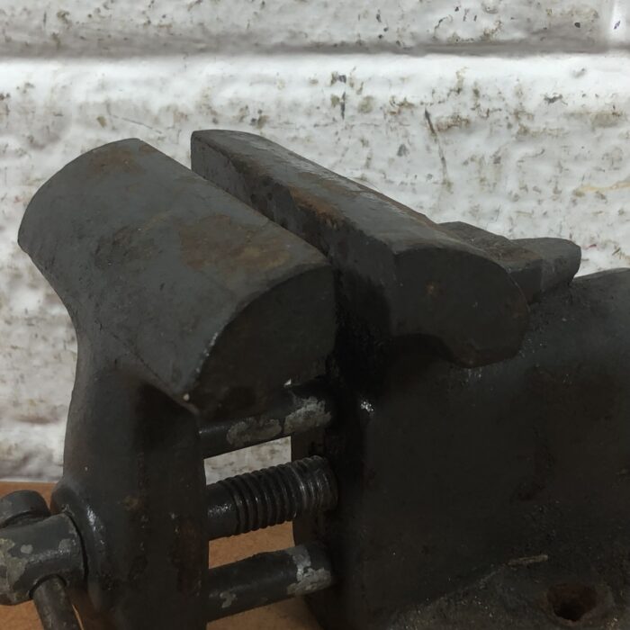 Small Vintage Bench Vice - Image 6