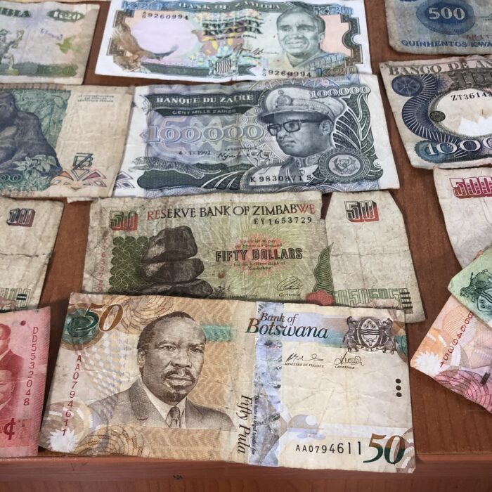 Vintage African Bank Notes (Zambia, Angola, Botswana & more) - Image 6