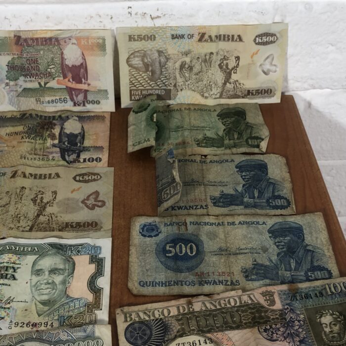Vintage African Bank Notes (Zambia, Angola, Botswana & more) - Image 4