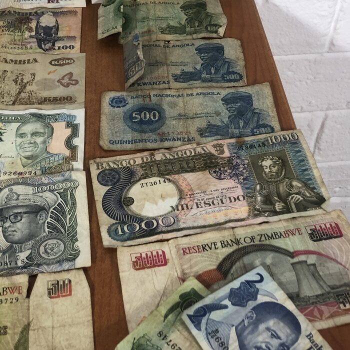 Vintage African Bank Notes (Zambia, Angola, Botswana & more) - Image 7