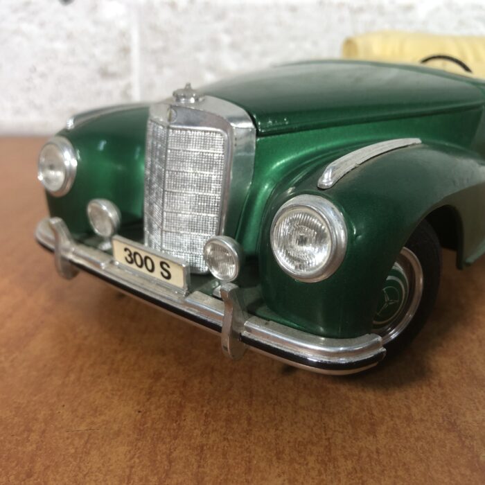 1955 Mercedes-Benz 300S (1:18) - Image 4