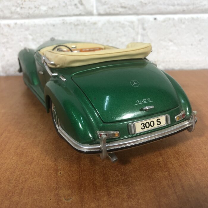 1955 Mercedes-Benz 300S (1:18) - Image 7