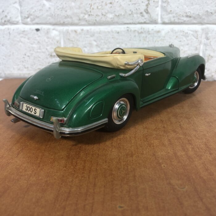 1955 Mercedes-Benz 300S (1:18) - Image 8