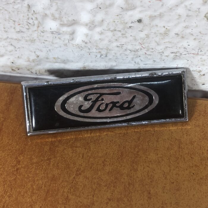 Vintage Ford Badges - Image 5