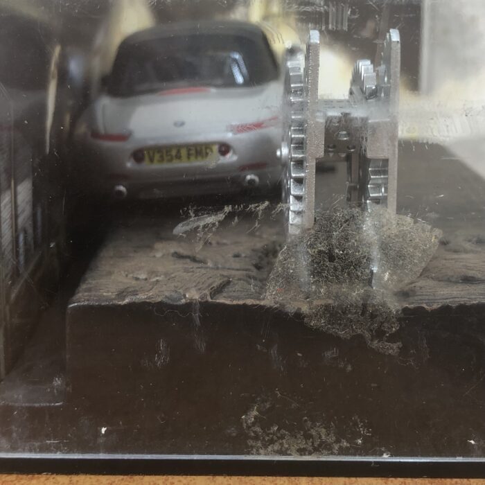 James Bond BMW Z8 Model (The World Is Not Enough) - Image 5