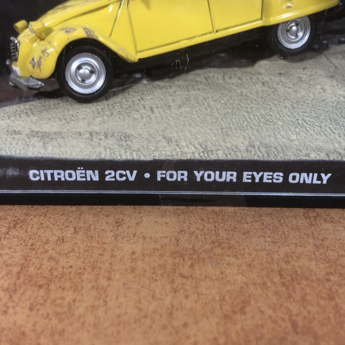 James Bond Citroën 2CV Model (For Your Eyes Only) - Image 5