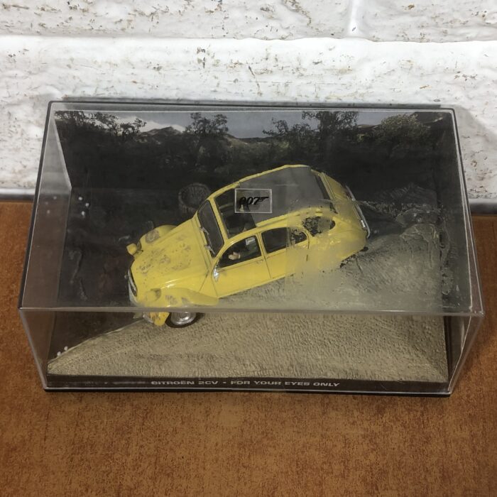 James Bond Citroën 2CV Model (For Your Eyes Only) - Image 6