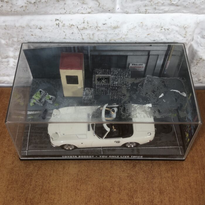 James Bond Toyota 2000GT Model (You Only Live Twice) - Image 6