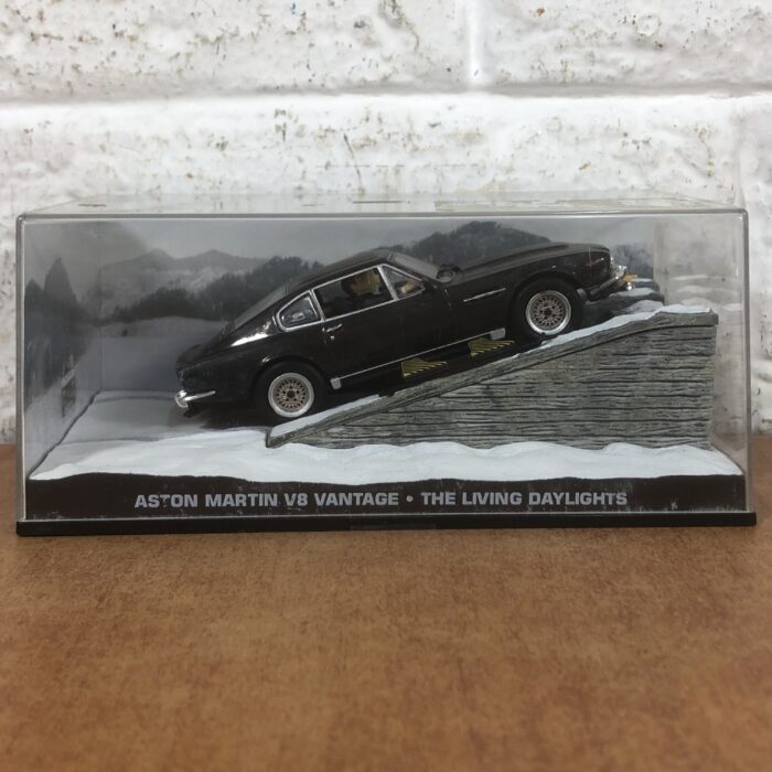 James Bond Aston Martin V8 Vantage Model (The Living Daylights) - Image 2