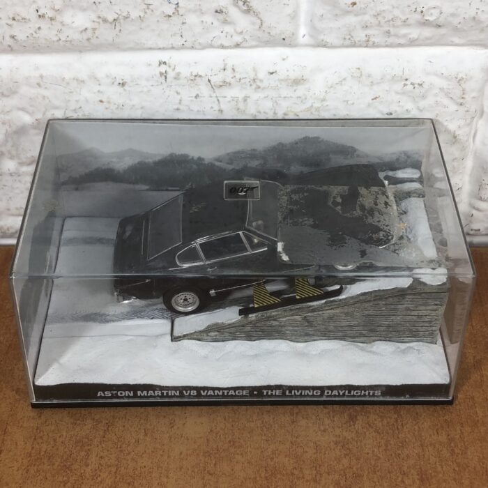 James Bond Aston Martin V8 Vantage Model (The Living Daylights) - Image 6