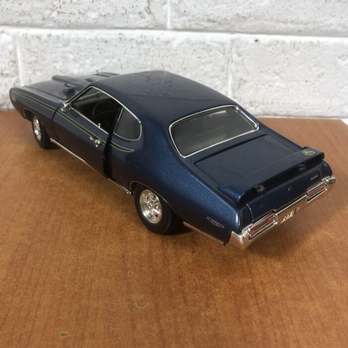 1969 Pontiac GTO Judge (1:18) - Image 8