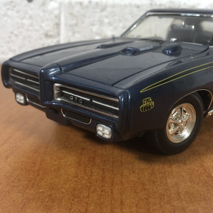 1969 Pontiac GTO Judge (1:18) - Image 5
