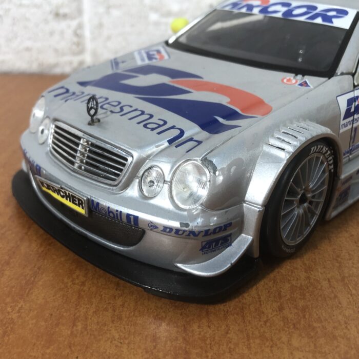 2000 Mercedes-Benz CLK-DTM (1:18) - Image 4