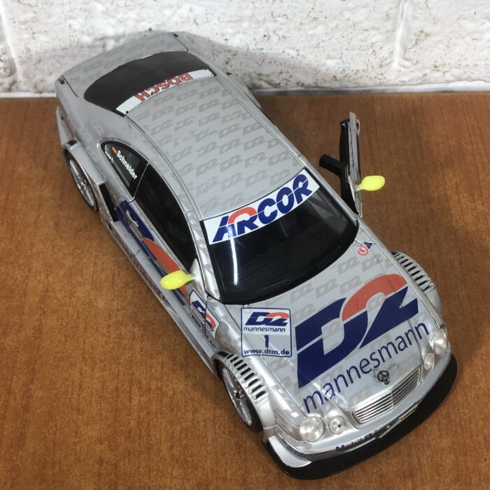 2000 Mercedes-Benz CLK-DTM (1:18) - Image 2