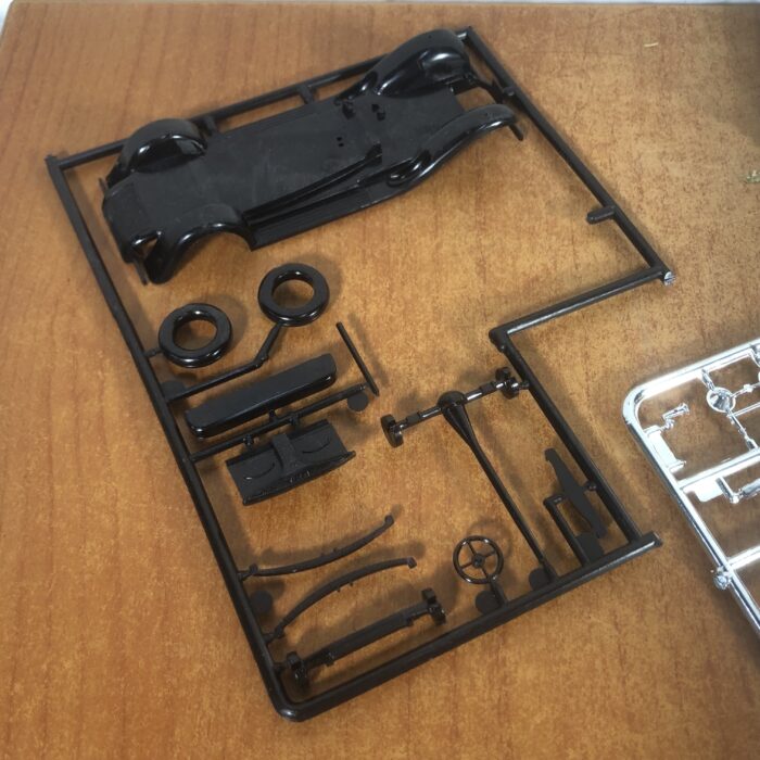 1931 Cadillac Sport Phaeton Assembly Kit (1:48) ~ Made in USA - Image 5