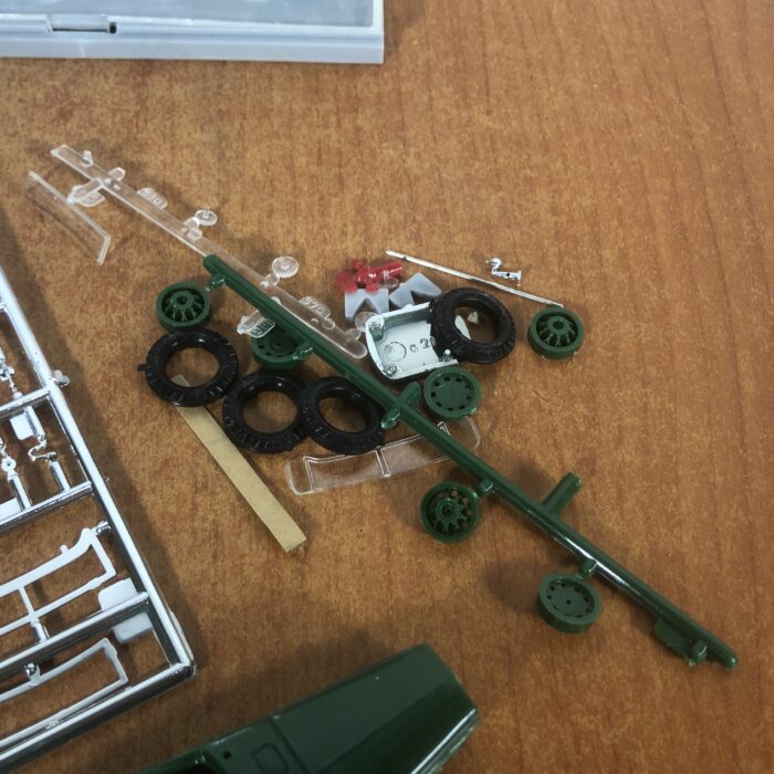 1931 Cadillac Sport Phaeton Assembly Kit (1:48) ~ Made in USA - Image 6