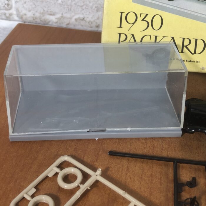 1930 Packard Victoria Assembly Kit (1:48) ~ Made in USA - Image 2