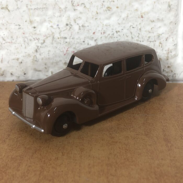 Dinky Toys ~ Packard Eight Sedan - Image 4