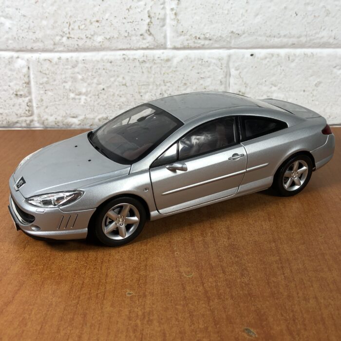 Peugeot Coupe 407 (1:18) - Image 3