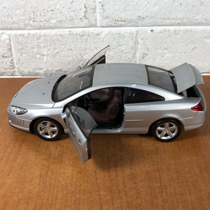 Peugeot Coupe 407 (1:18) - Image 4