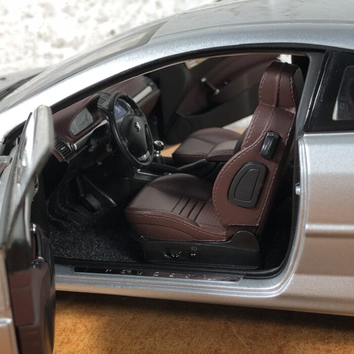 Peugeot Coupe 407 (1:18) - Image 6