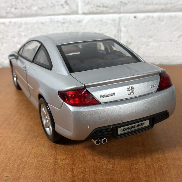Peugeot Coupe 407 (1:18) - Image 8
