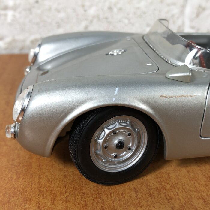 Porsche 550 A Spyder (1:18) - Image 5