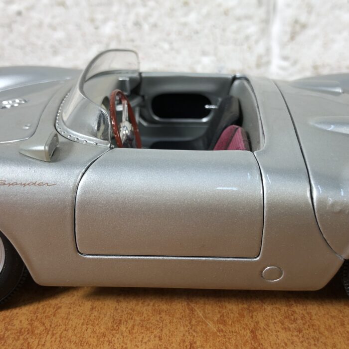 Porsche 550 A Spyder (1:18) - Image 7